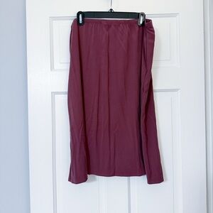 Berry slip skirt